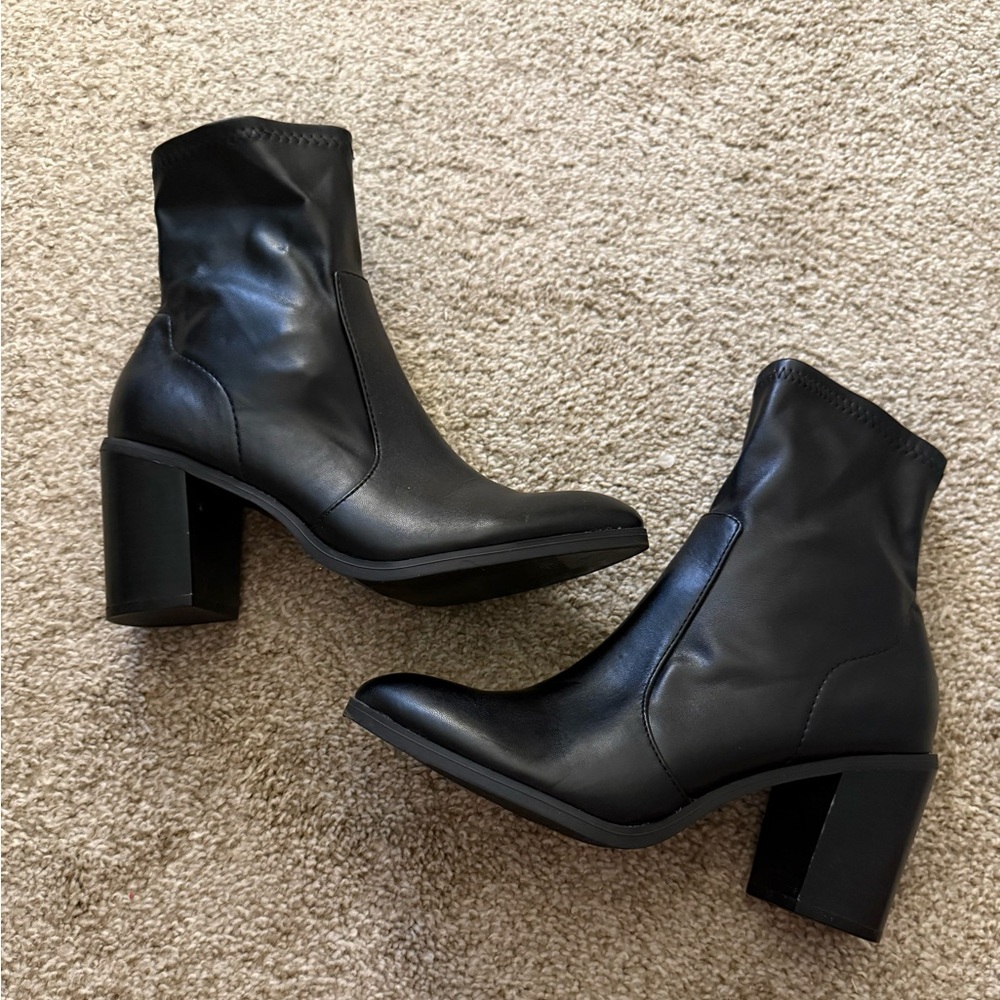 Black Women's Block Heel Ankle Boots
